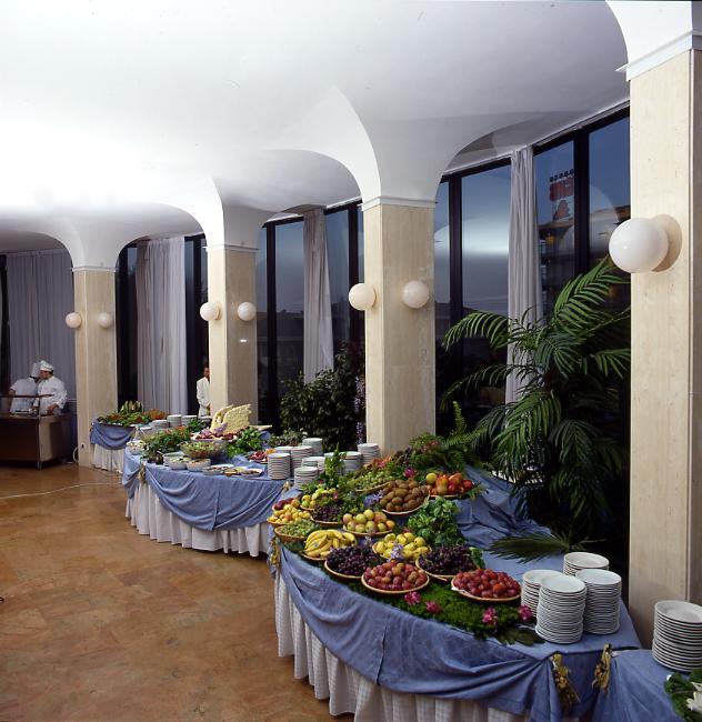 Hotel President Silvi Marina Buitenkant foto